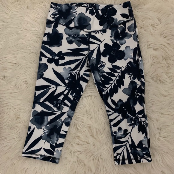 Joe Fresh Knee Length Leggings - Picture 1 of 2